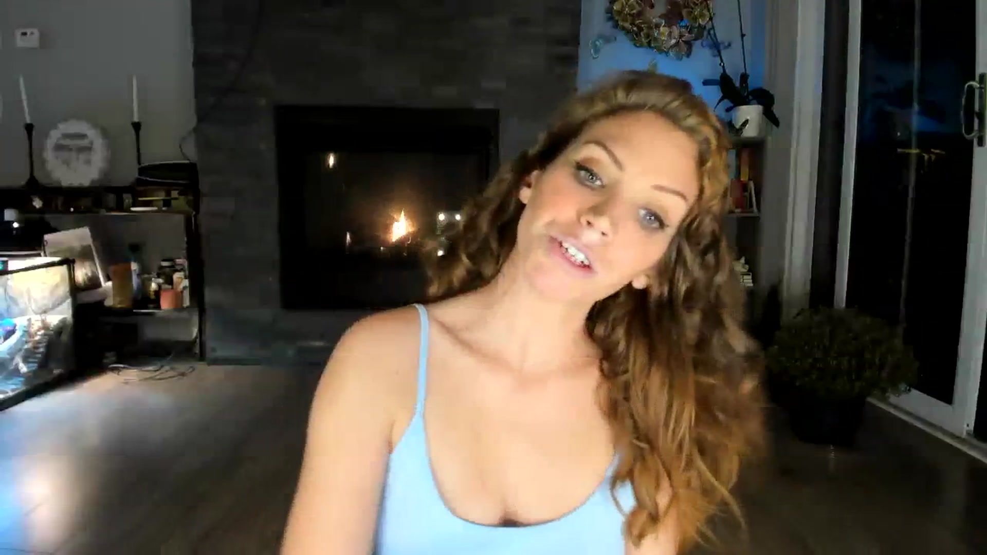Gallery image thumbnail from Laurel's myfreecams stream on, 10/28/2023, 05:42 image 18 of 20