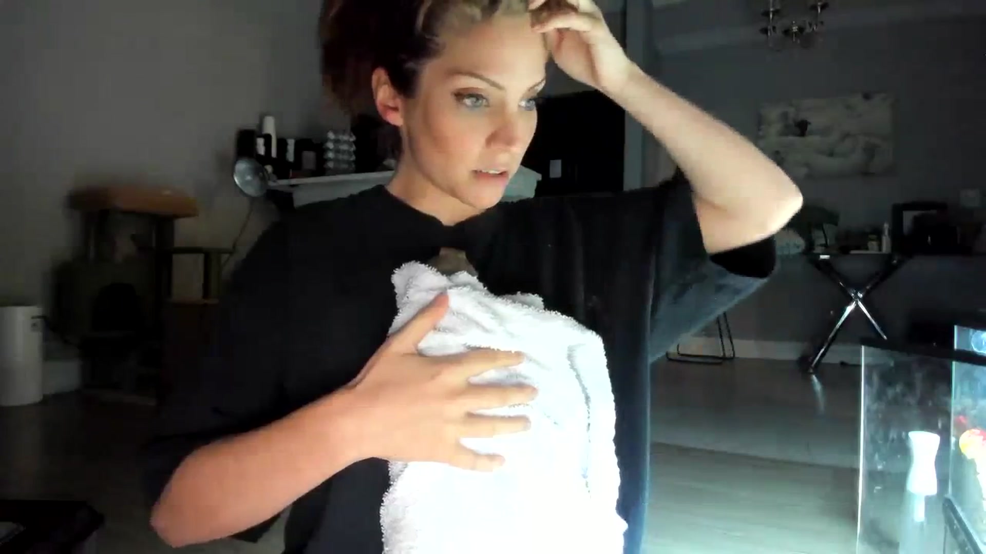 Gallery image thumbnail from Laurel's myfreecams stream on, 10/30/2023, 08:20 image 19 of 20