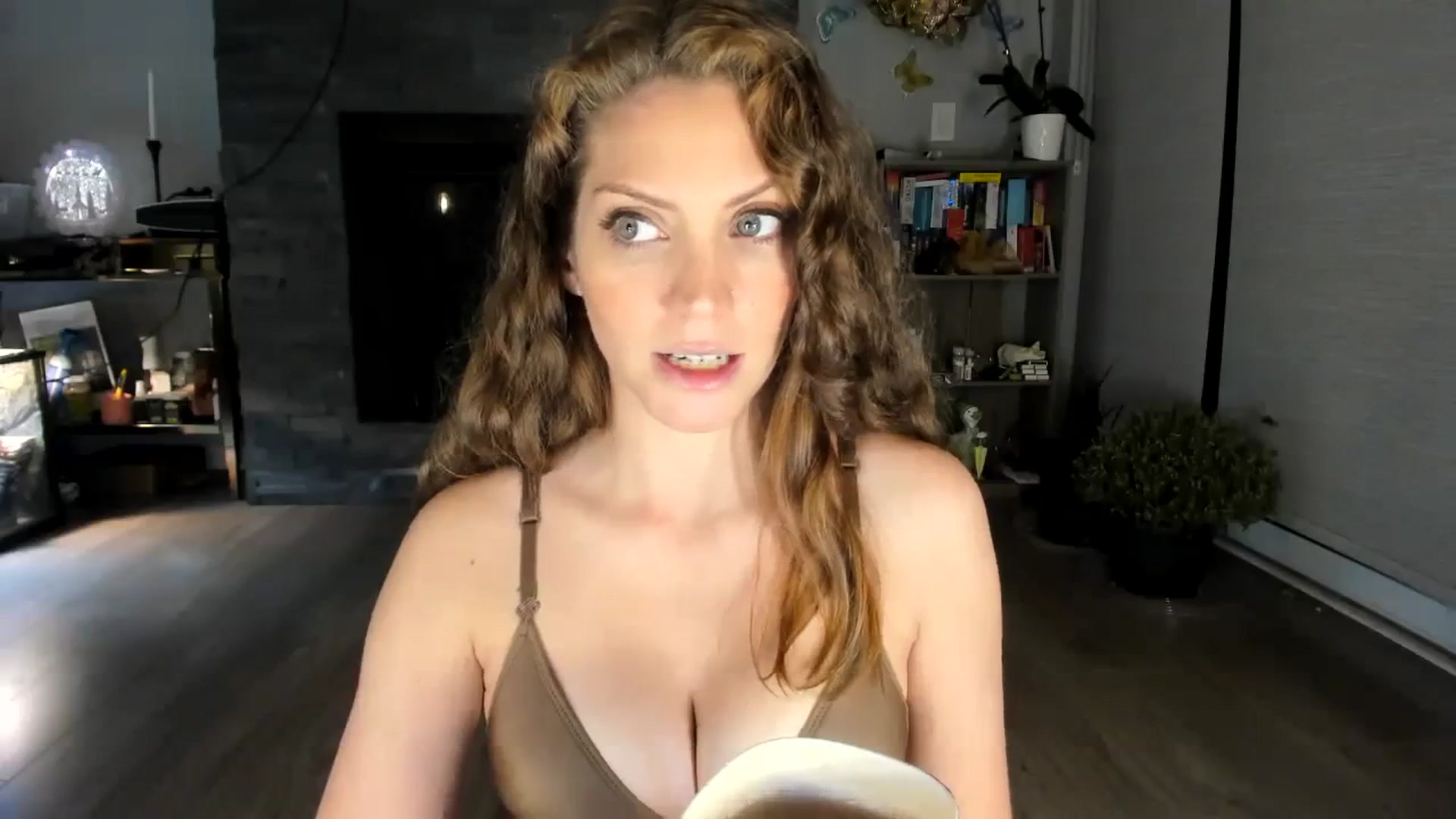 Gallery image thumbnail from Laurel's myfreecams stream on, 11/02/2023, 06:23 image 10 of 20