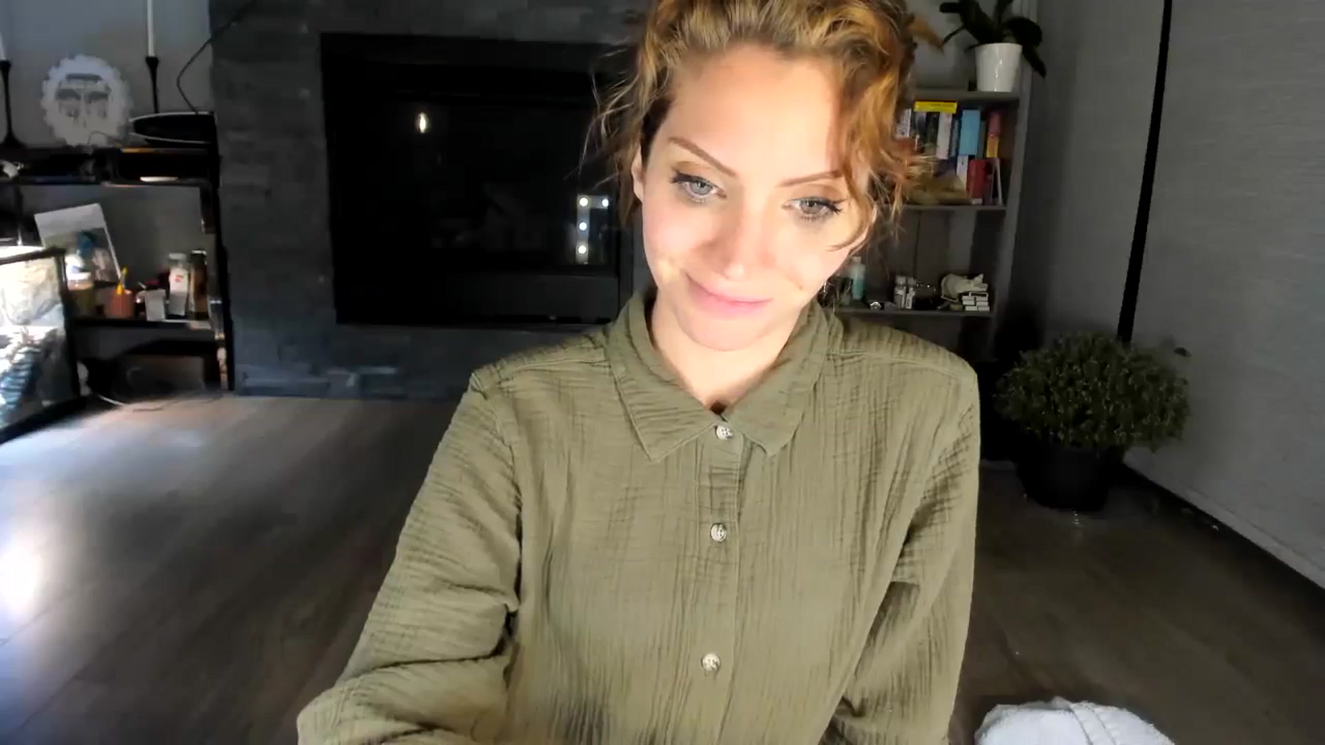 Gallery image thumbnail from Laurel's myfreecams stream on, 11/05/2023, 07:32 image 18 of 20