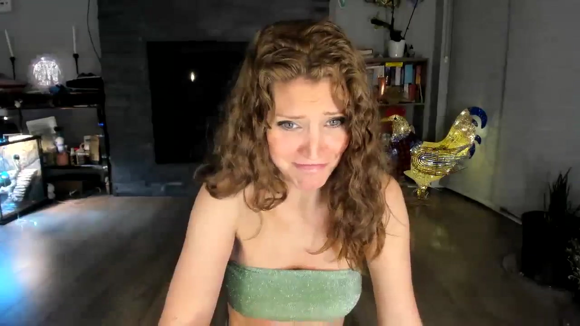 Gallery image thumbnail from Laurel's myfreecams stream on, 11/10/2023, 06:04 image 10 of 20