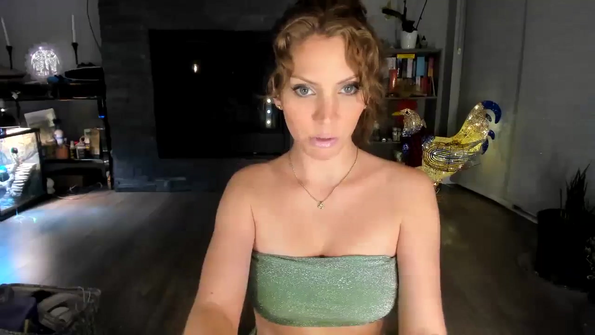 Gallery image thumbnail from Laurel's myfreecams stream on, 11/10/2023, 06:59 image 14 of 20