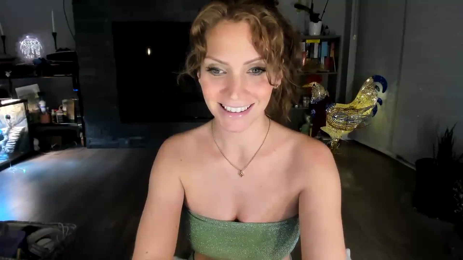 Gallery image thumbnail from Laurel's myfreecams stream on, 11/10/2023, 06:59 image 19 of 20