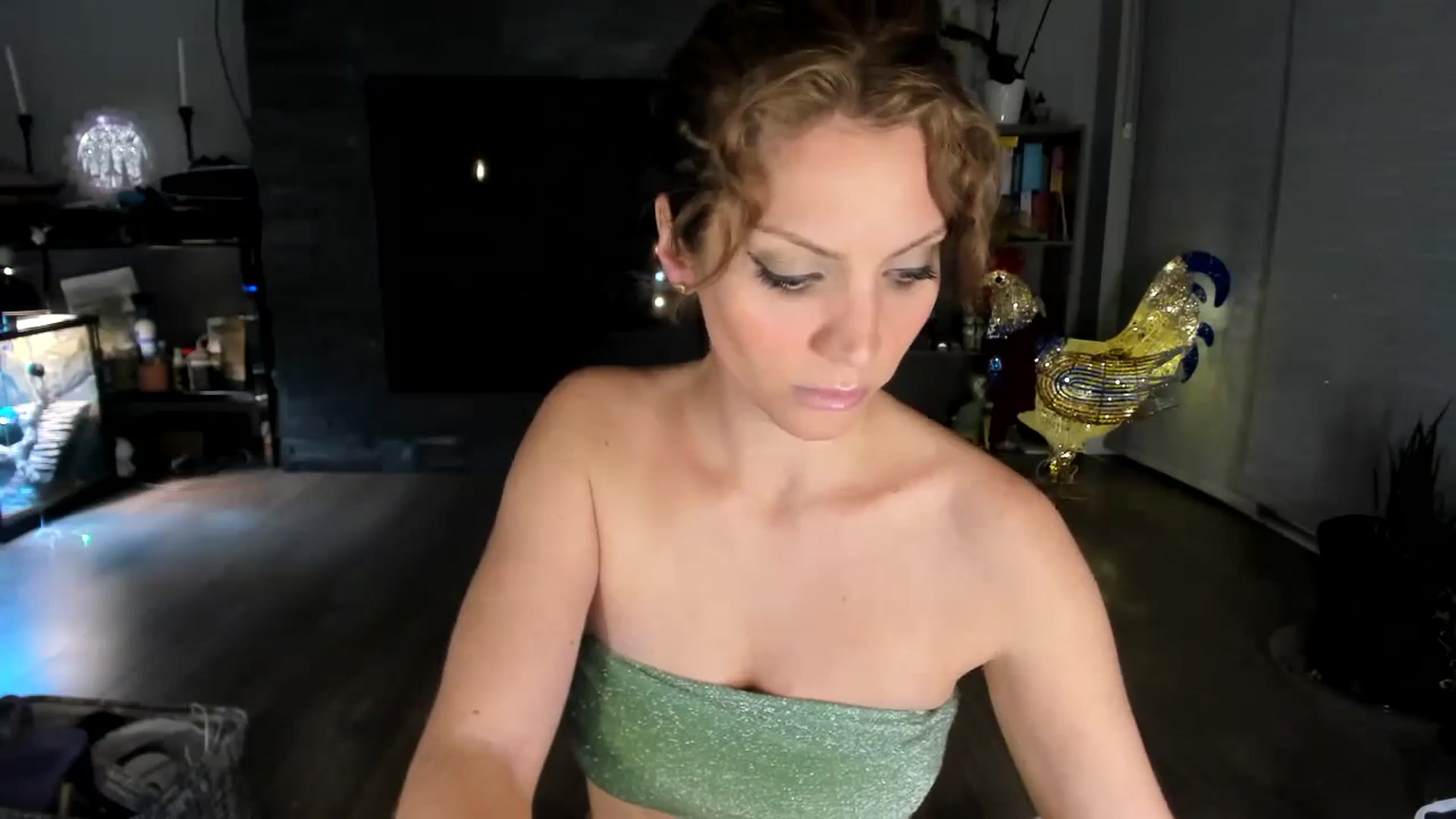 Gallery image thumbnail from Laurel's myfreecams stream on, 11/10/2023, 06:59 image 9 of 20