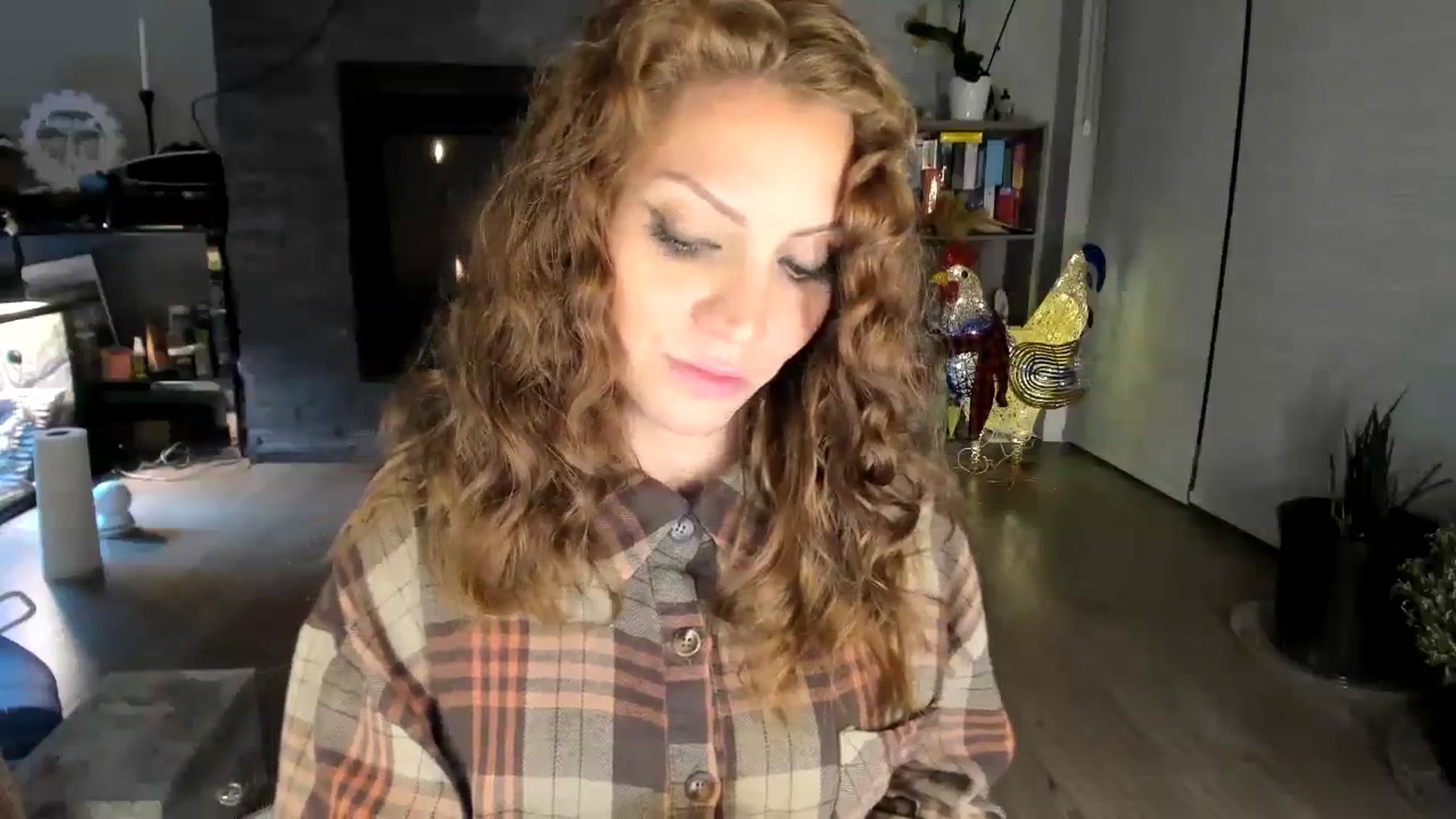 Gallery image thumbnail from Laurel's myfreecams stream on, 11/14/2023, 05:43 image 17 of 20