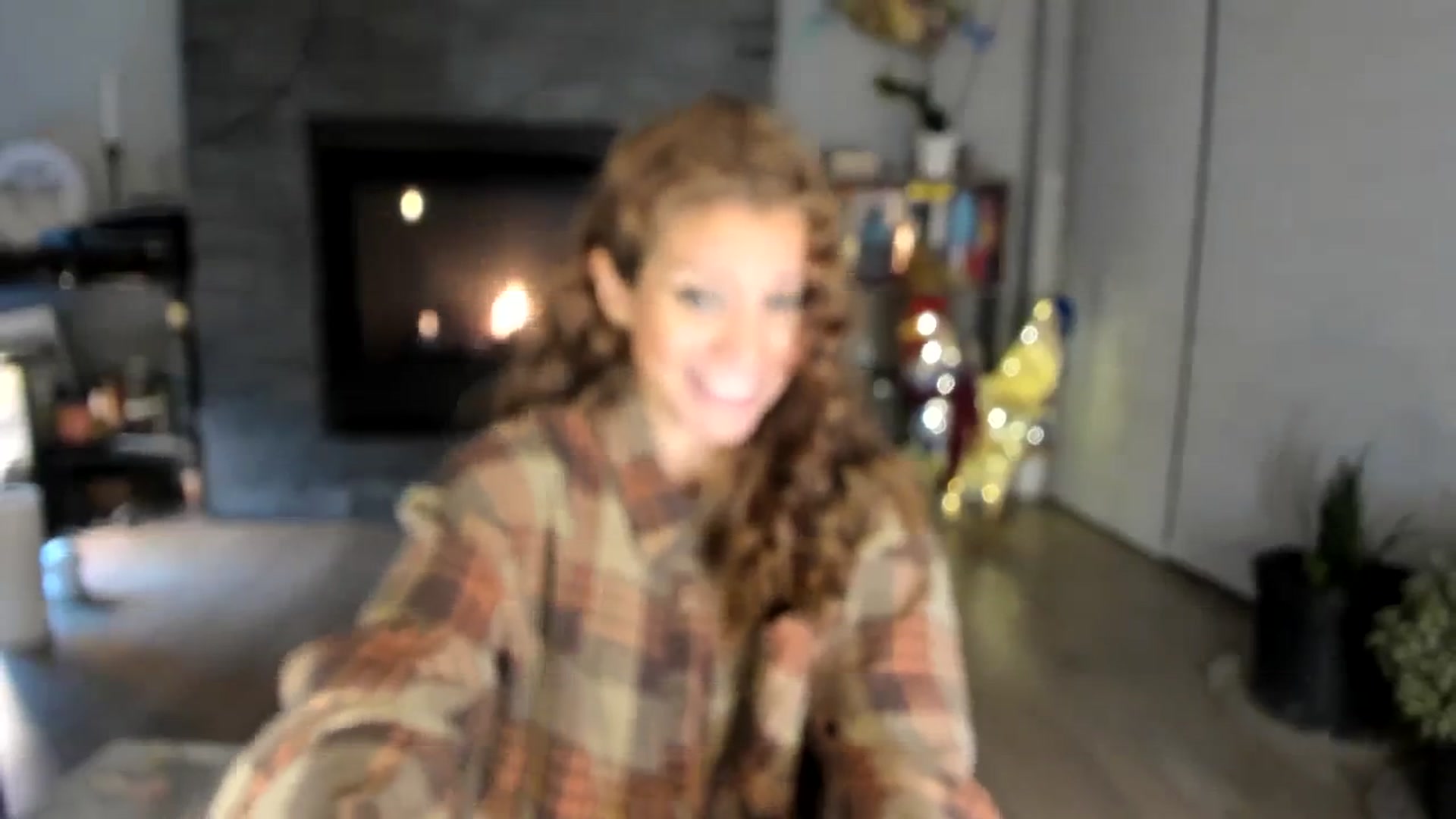 Gallery image thumbnail from Laurel's myfreecams stream on, 11/14/2023, 05:43 image 8 of 20