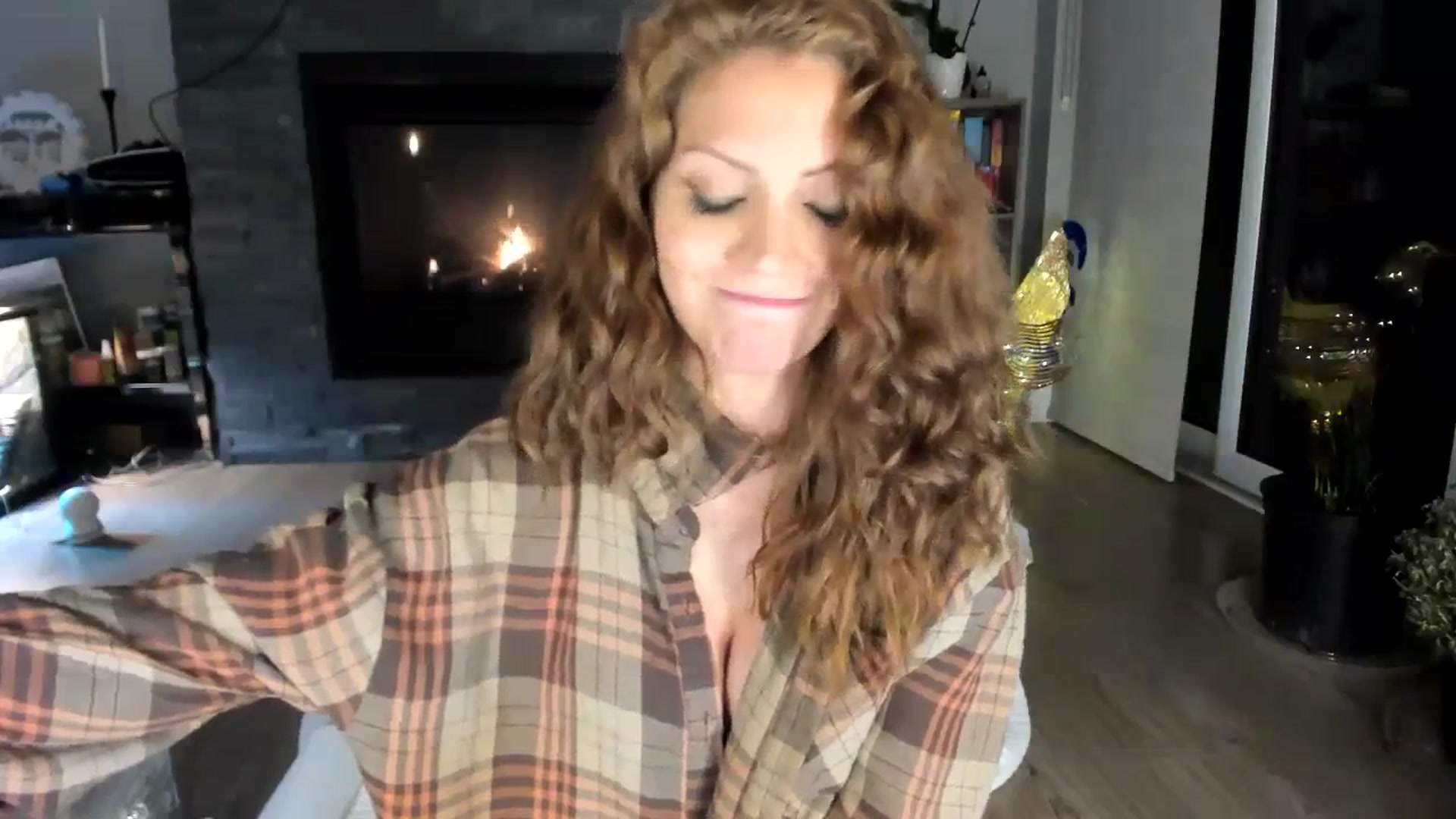Gallery image thumbnail from Laurel's myfreecams stream on, 11/14/2023, 09:29 image 16 of 20