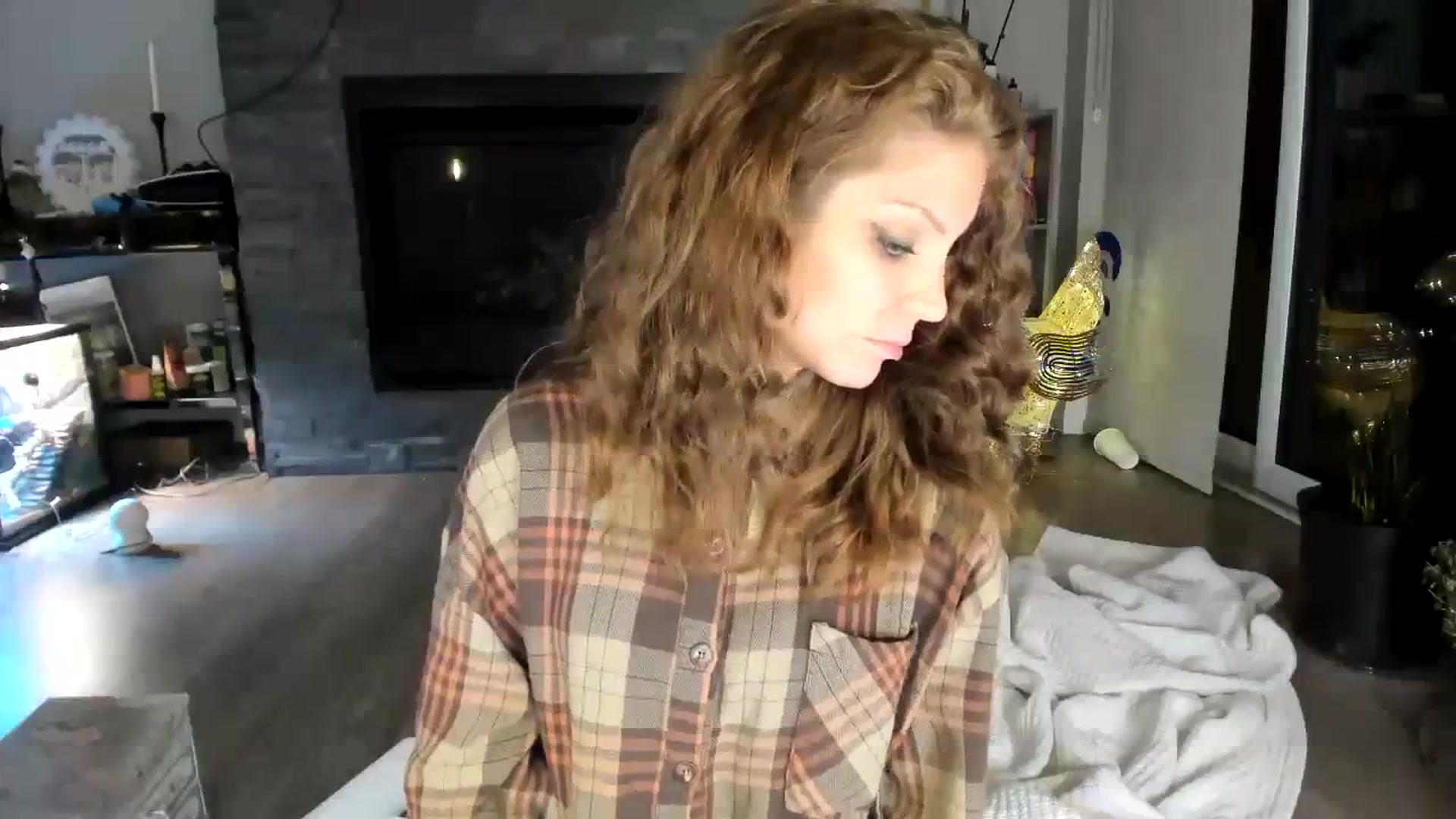Gallery image thumbnail from Laurel's myfreecams stream on, 11/14/2023, 10:13 image 8 of 20