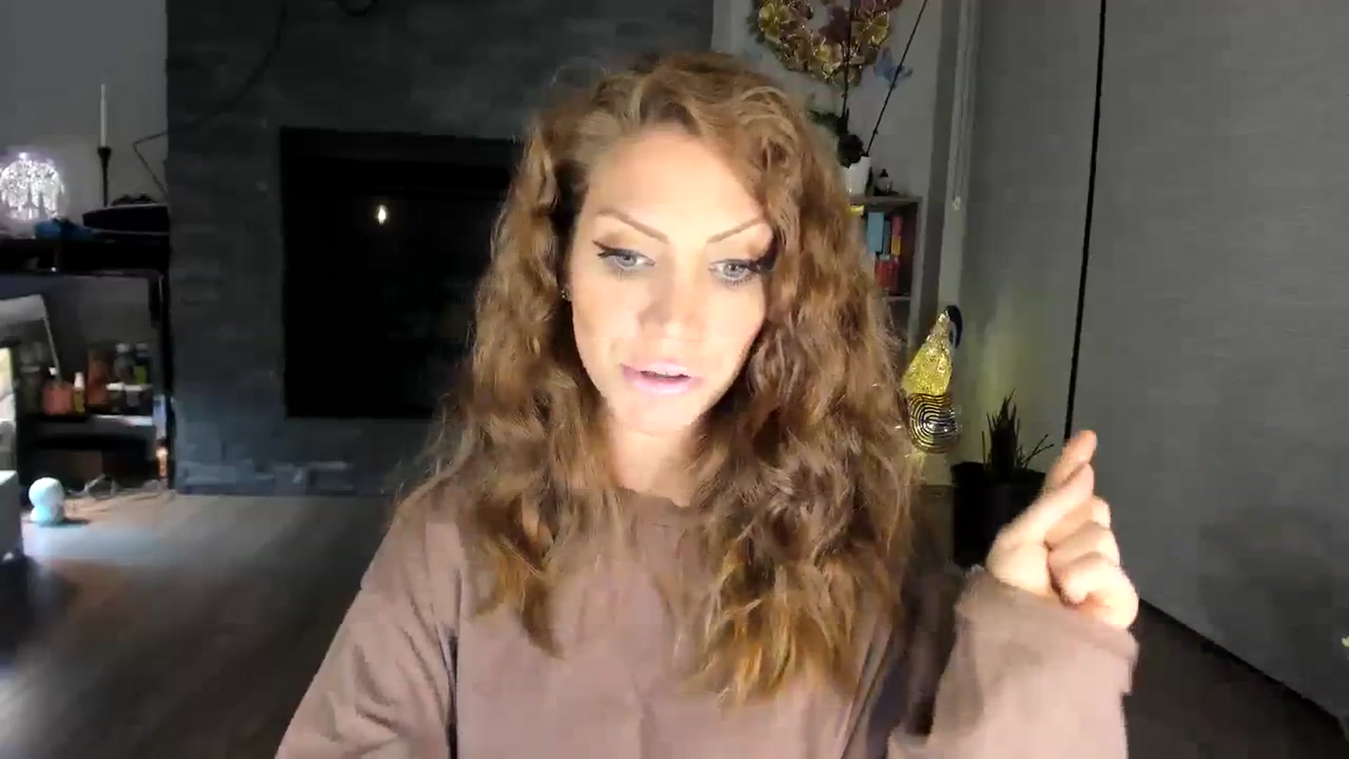 Gallery image thumbnail from Laurel's myfreecams stream on, 11/18/2023, 08:21 image 9 of 20