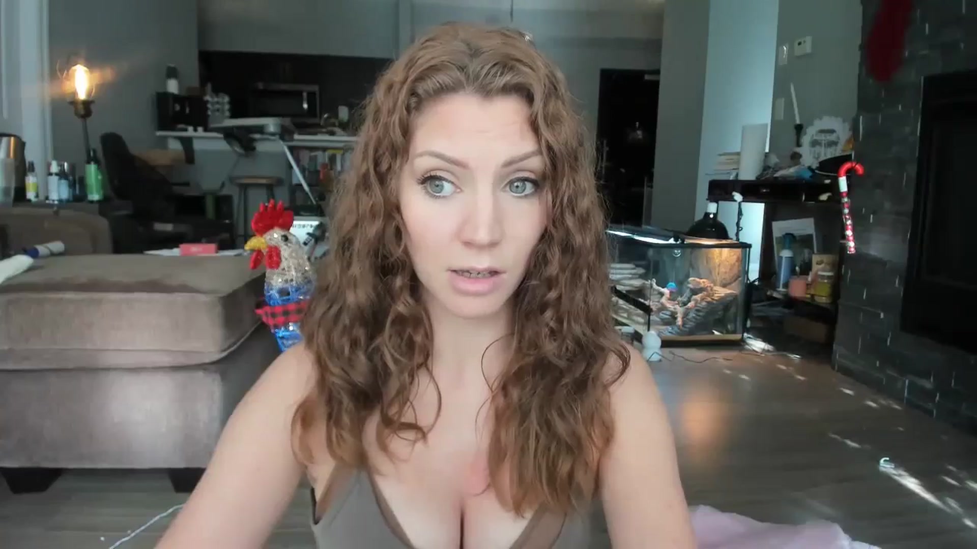 Gallery image thumbnail from Laurel's myfreecams stream on, 11/24/2023, 18:34 image 5 of 20