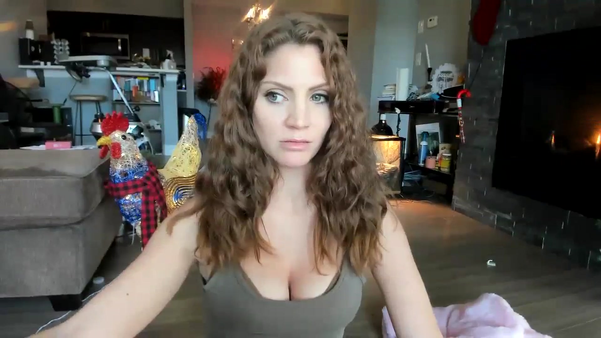 Gallery image thumbnail from Laurel's myfreecams stream on, 11/24/2023, 18:59 image 6 of 20