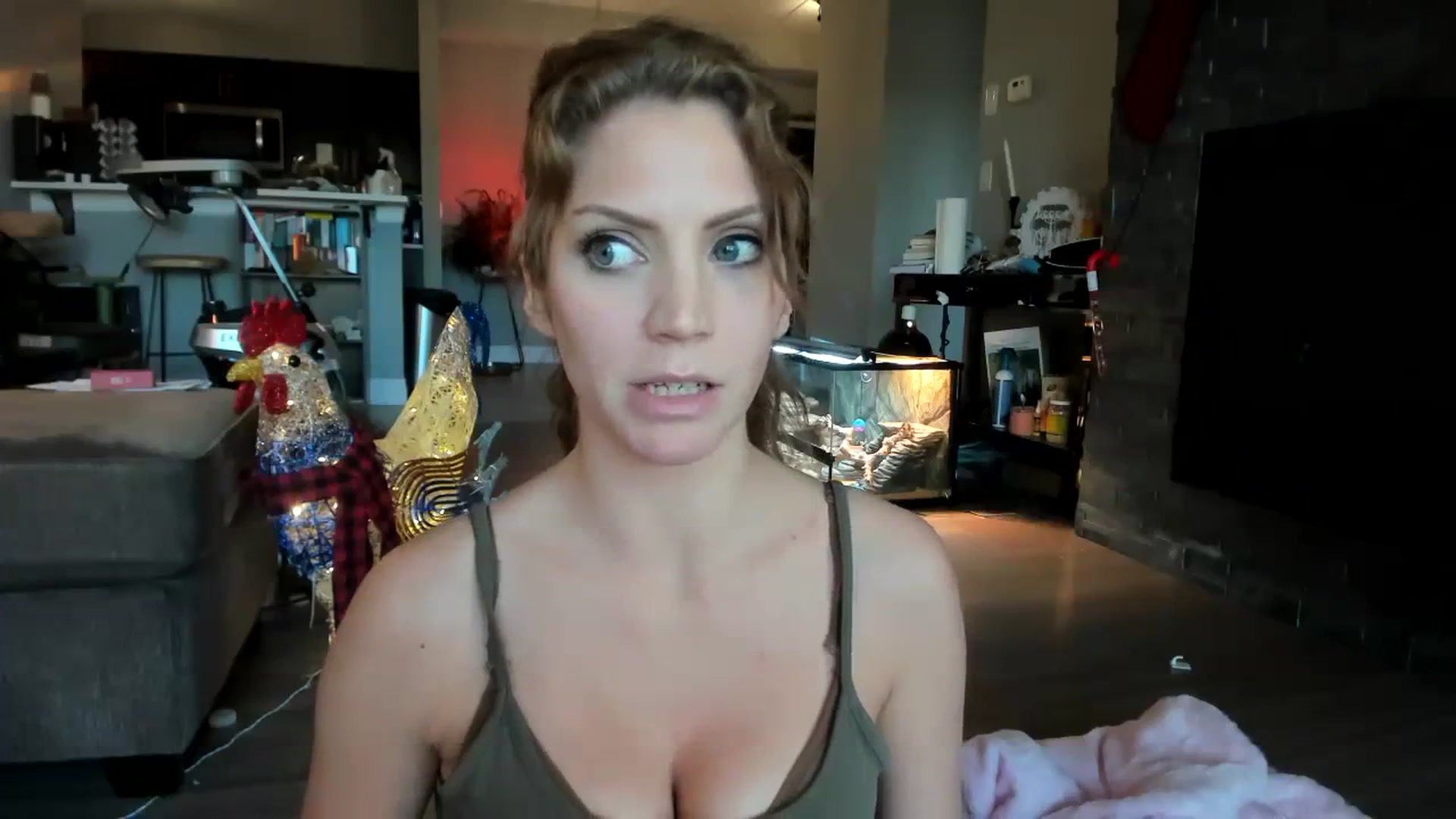 Gallery image thumbnail from Laurel's myfreecams stream on, 11/24/2023, 21:28 image 5 of 20