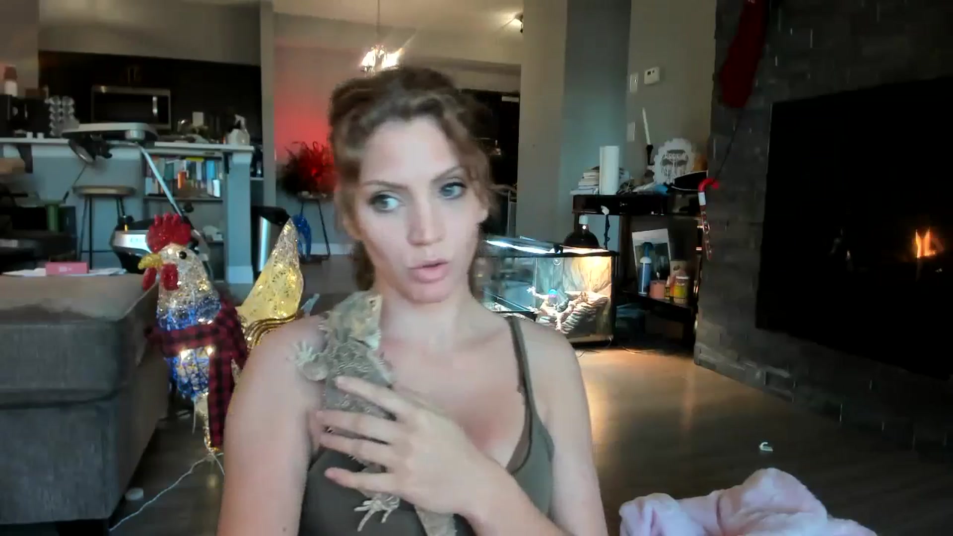 Gallery image thumbnail from Laurel's myfreecams stream on, 11/24/2023, 21:28 image 14 of 20