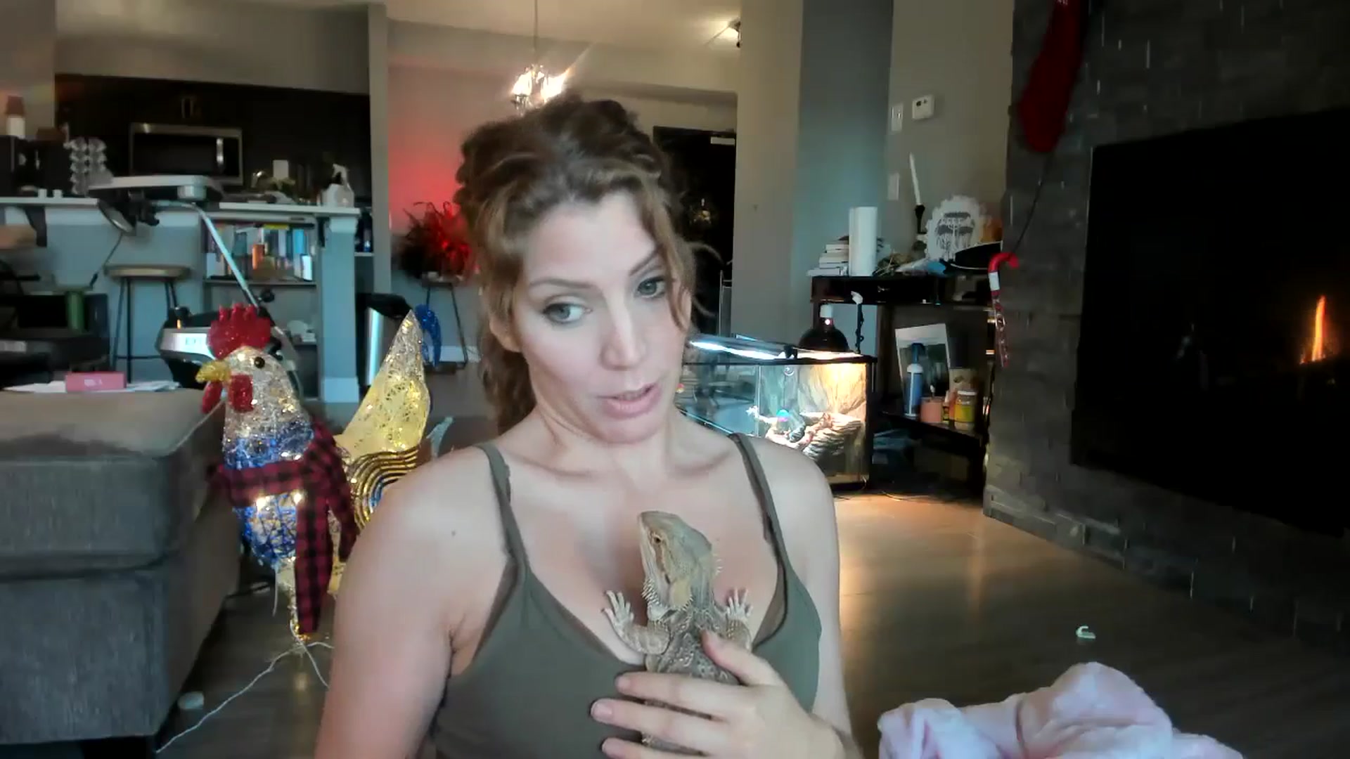 Gallery image thumbnail from Laurel's myfreecams stream on, 11/24/2023, 21:28 image 13 of 20