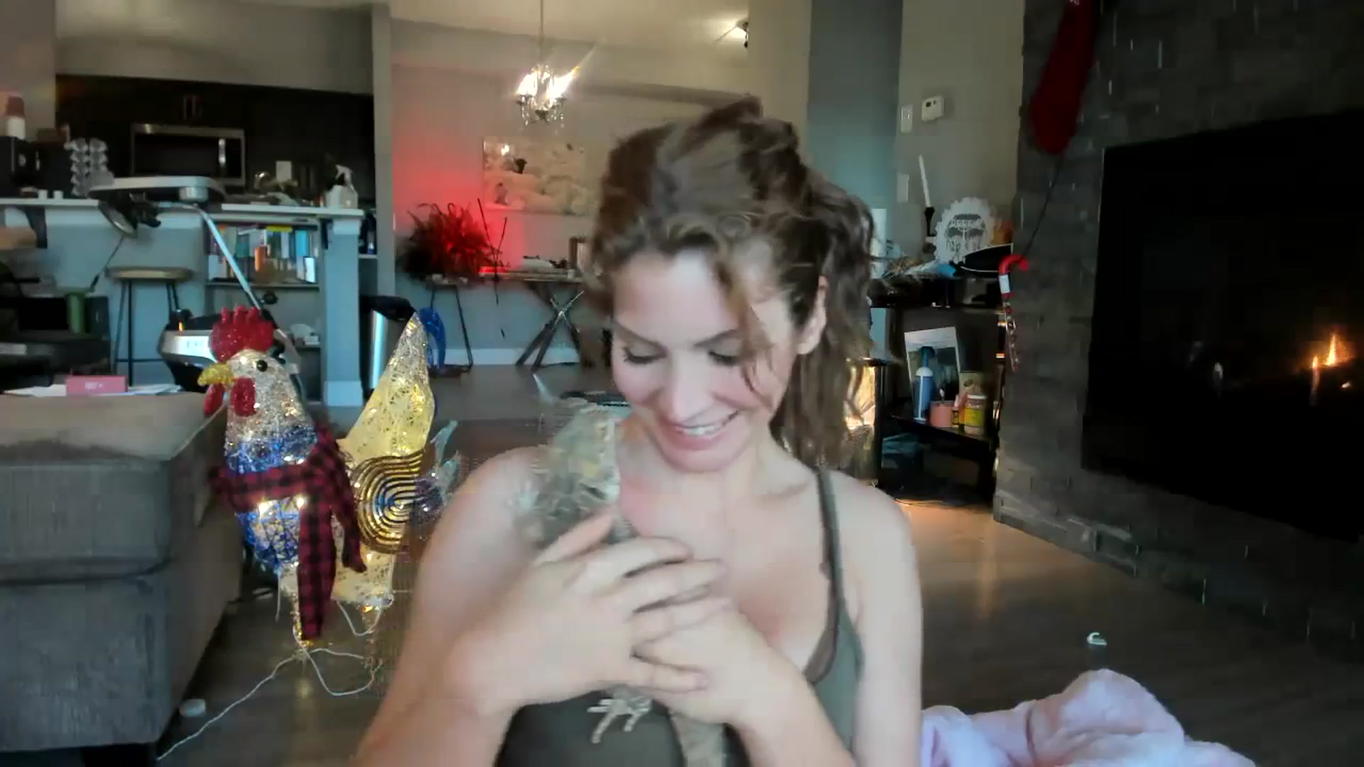 Gallery image thumbnail from Laurel's myfreecams stream on, 11/24/2023, 21:28 image 15 of 20