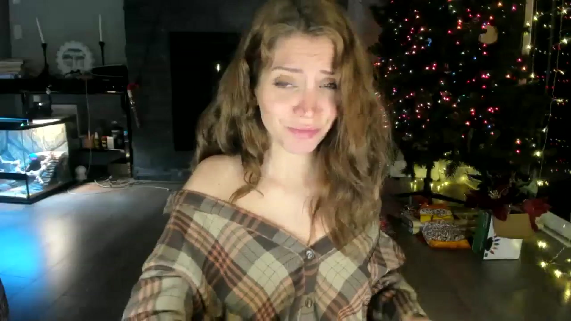Gallery image thumbnail from Laurel's myfreecams stream on, 12/02/2023, 04:38 image 8 of 20