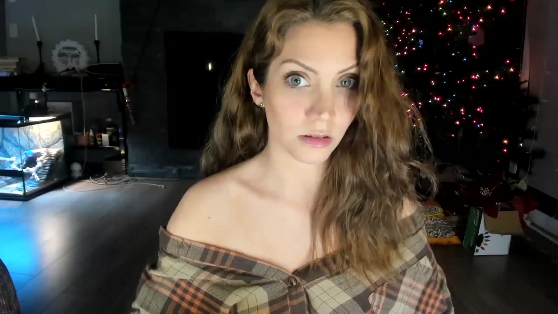 Gallery image thumbnail from Laurel's myfreecams stream on, 12/02/2023, 04:38 image 3 of 20