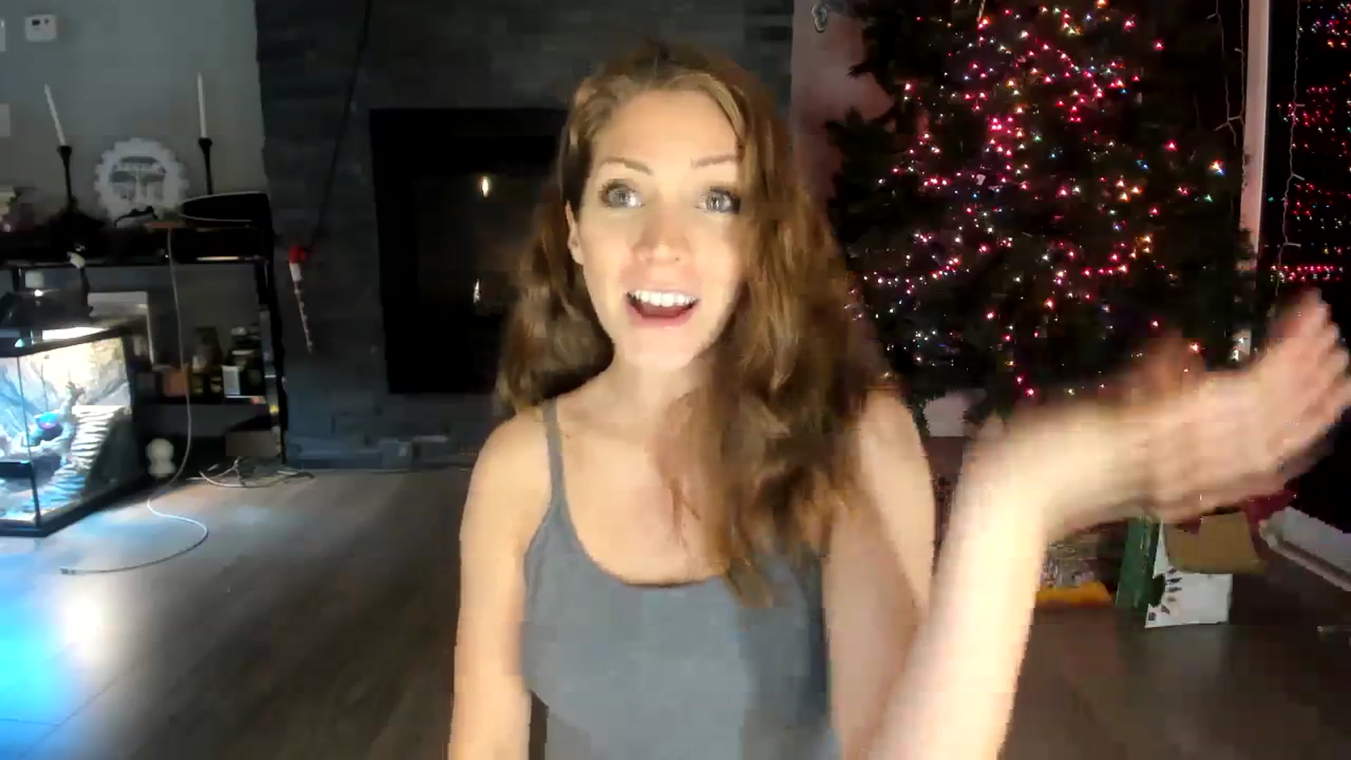 Gallery image thumbnail from Laurel's myfreecams stream on, 12/03/2023, 01:06 image 10 of 20
