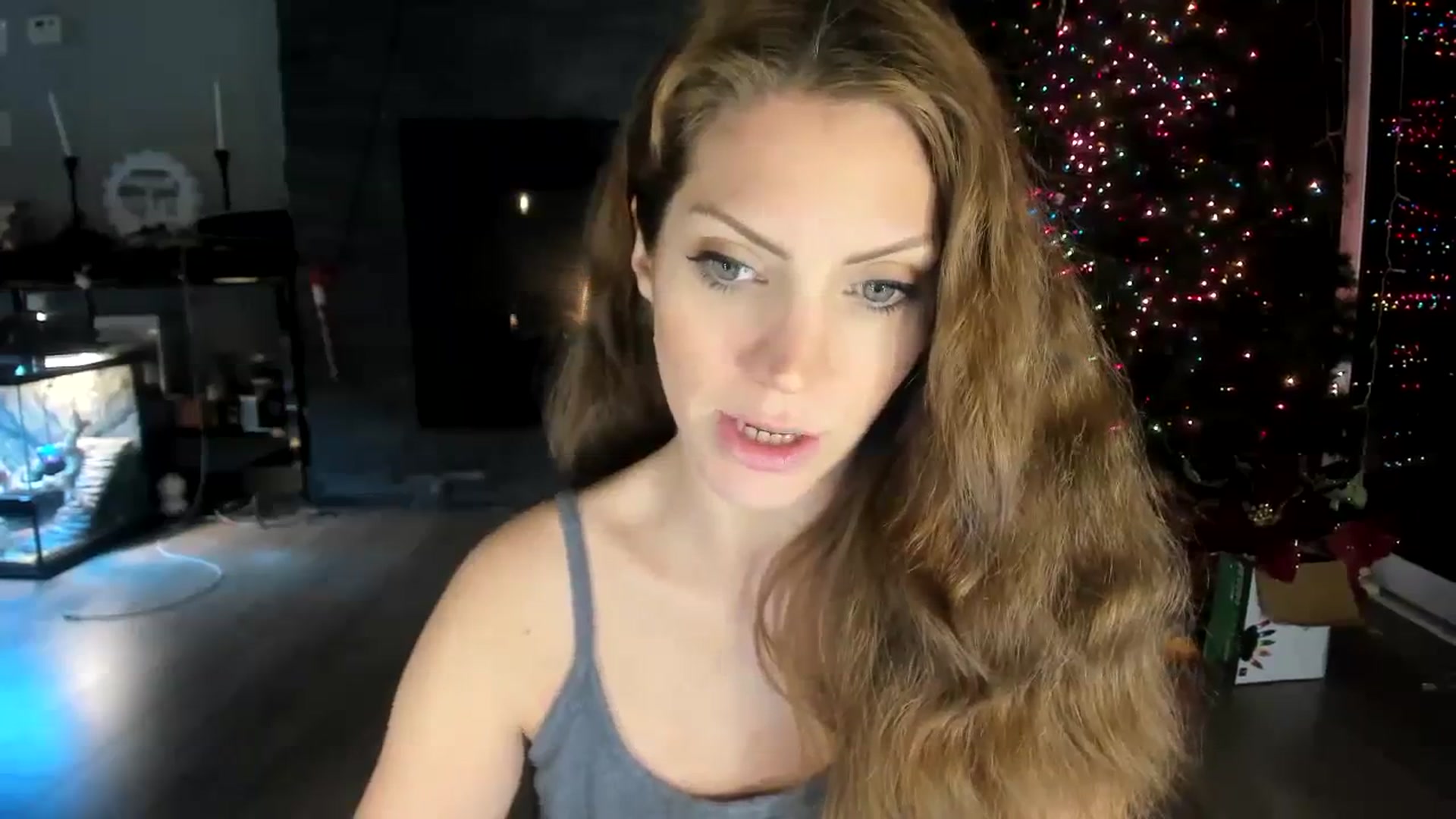 Gallery image thumbnail from Laurel's myfreecams stream on, 12/03/2023, 01:06 image 5 of 20