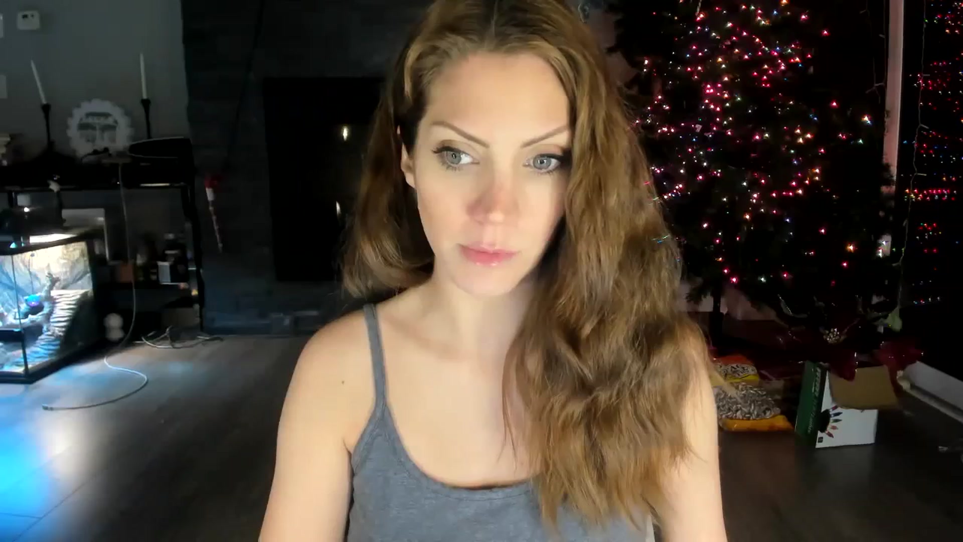 Gallery image thumbnail from Laurel's myfreecams stream on, 12/03/2023, 01:06 image 2 of 20