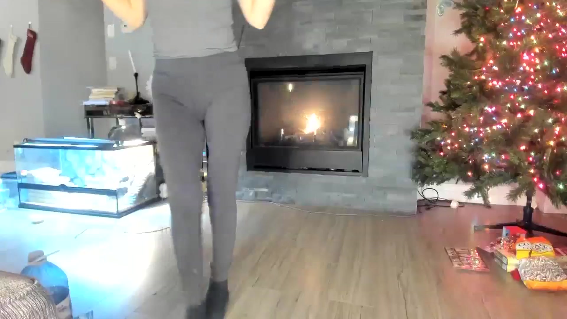 Gallery image thumbnail from Laurel's myfreecams stream on, 12/03/2023, 01:06 image 14 of 20