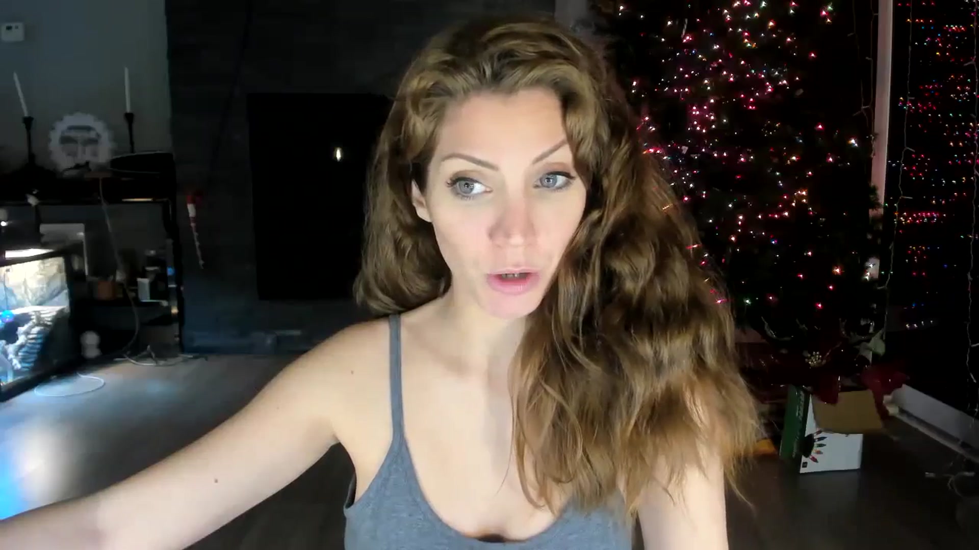 Gallery image thumbnail from Laurel's myfreecams stream on, 12/03/2023, 03:07 image 19 of 20