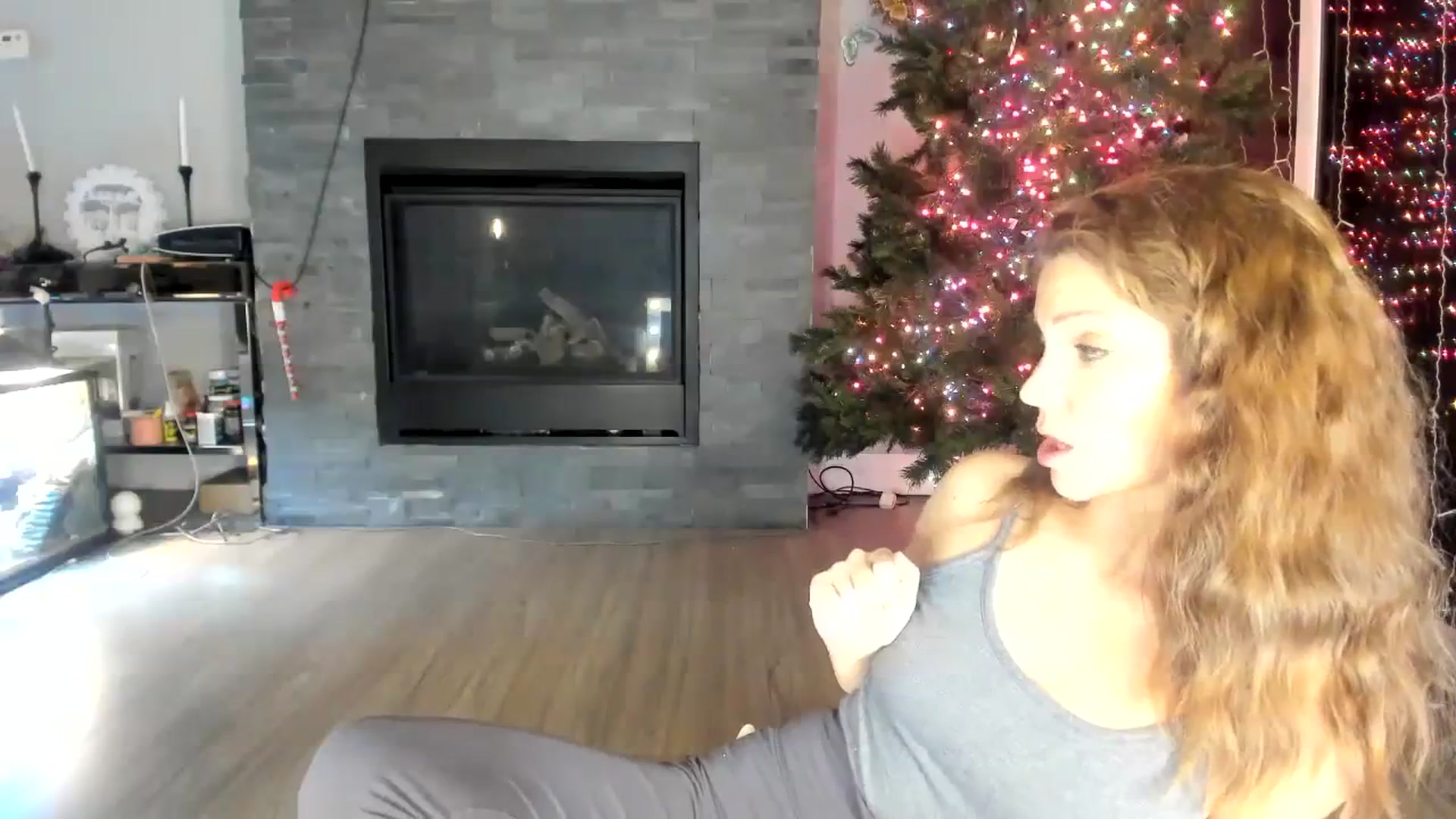 Gallery image thumbnail from Laurel's myfreecams stream on, 12/03/2023, 03:07 image 14 of 20