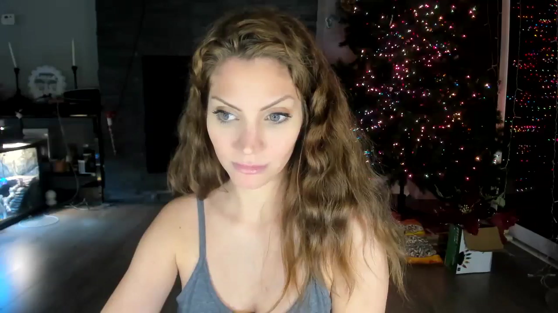 Gallery image thumbnail from Laurel's myfreecams stream on, 12/03/2023, 03:07 image 16 of 20