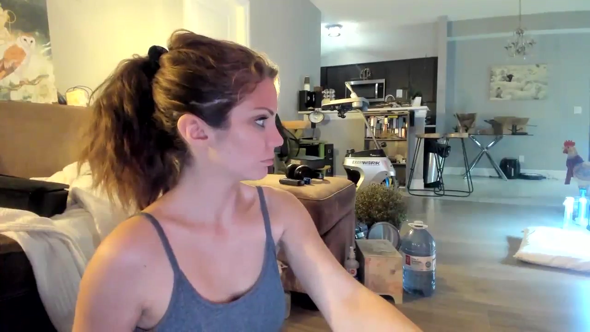 Gallery image thumbnail from Laurel's myfreecams stream on, 12/03/2023, 03:24 image 18 of 20