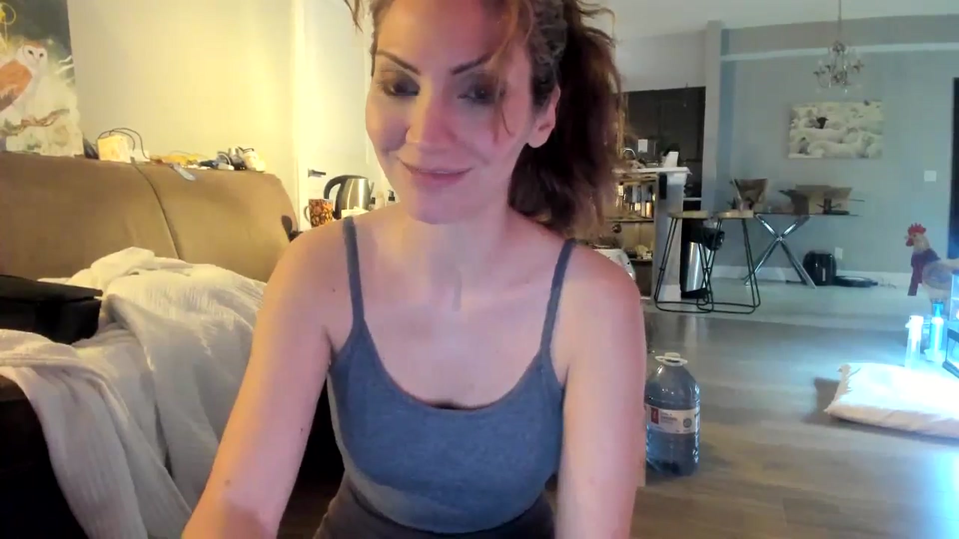 Gallery image thumbnail from Laurel's myfreecams stream on, 12/03/2023, 03:24 image 14 of 20