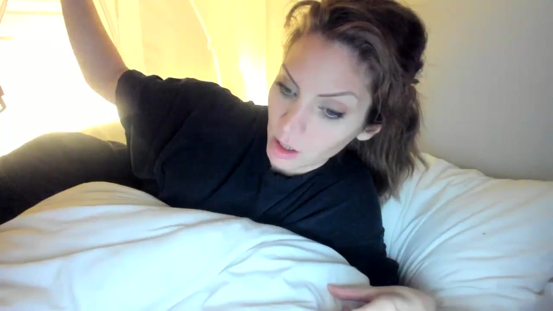Gallery image thumbnail from Laurel's myfreecams stream on, 12/03/2023, 04:18 image 12 of 20