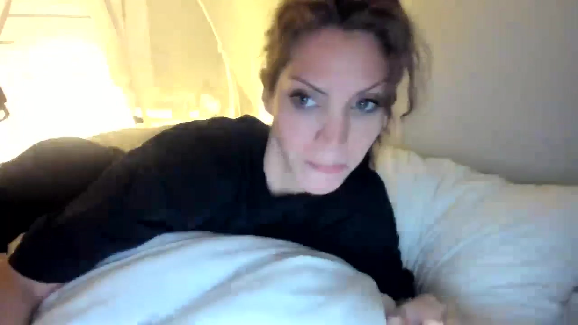 Gallery image thumbnail from Laurel's myfreecams stream on, 12/03/2023, 04:18 image 11 of 20