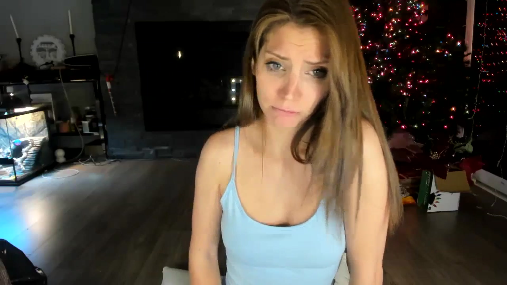 Gallery image thumbnail from Laurel's myfreecams stream on, 12/04/2023, 06:05 image 10 of 20