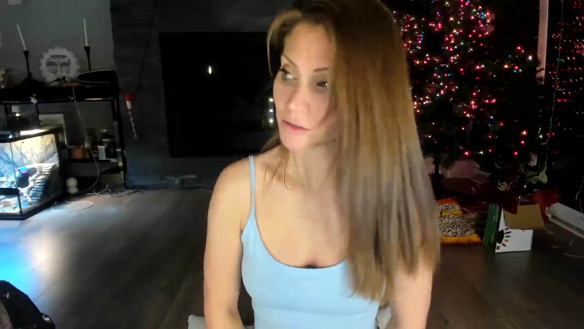 Gallery image thumbnail from Laurel's myfreecams stream on, 12/04/2023, 06:05 image 5 of 20