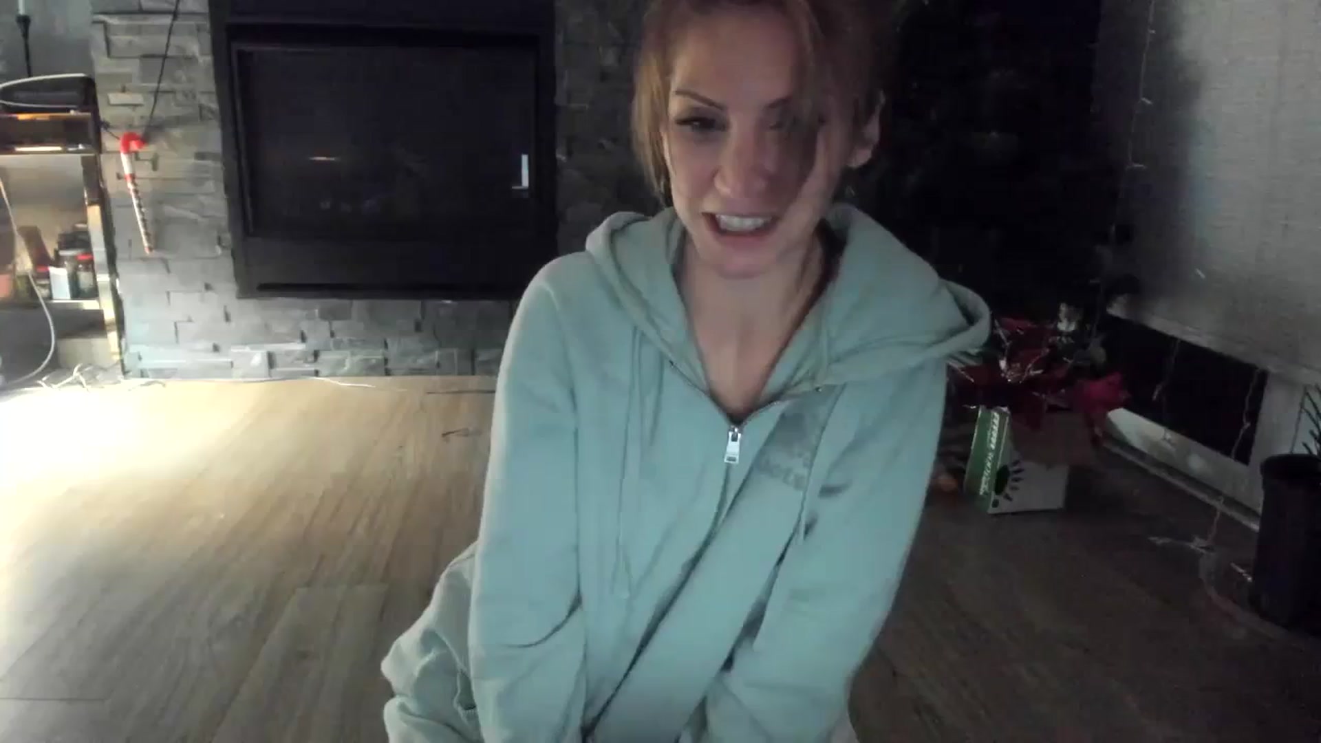 Gallery image thumbnail from Laurel's myfreecams stream on, 12/04/2023, 08:45 image 1 of 20