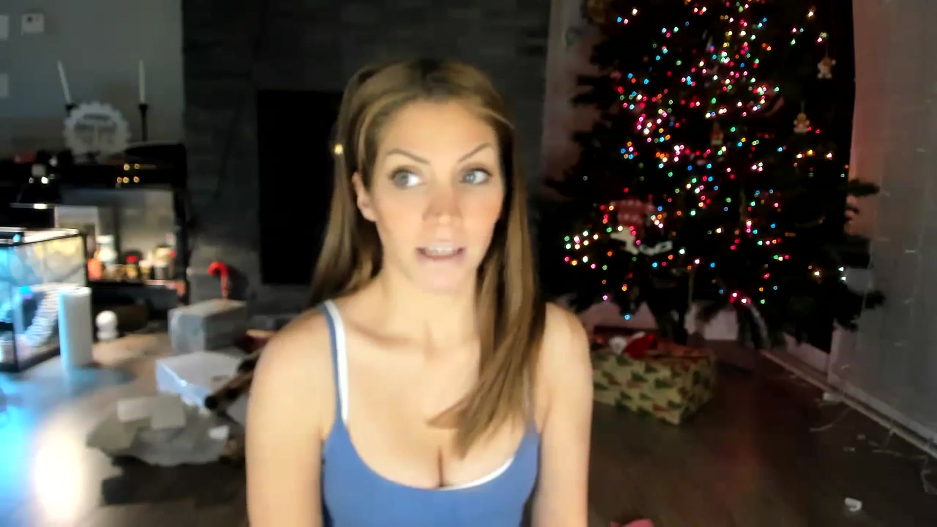 Gallery image thumbnail from Laurel's myfreecams stream on, 12/08/2023, 02:59 image 5 of 20