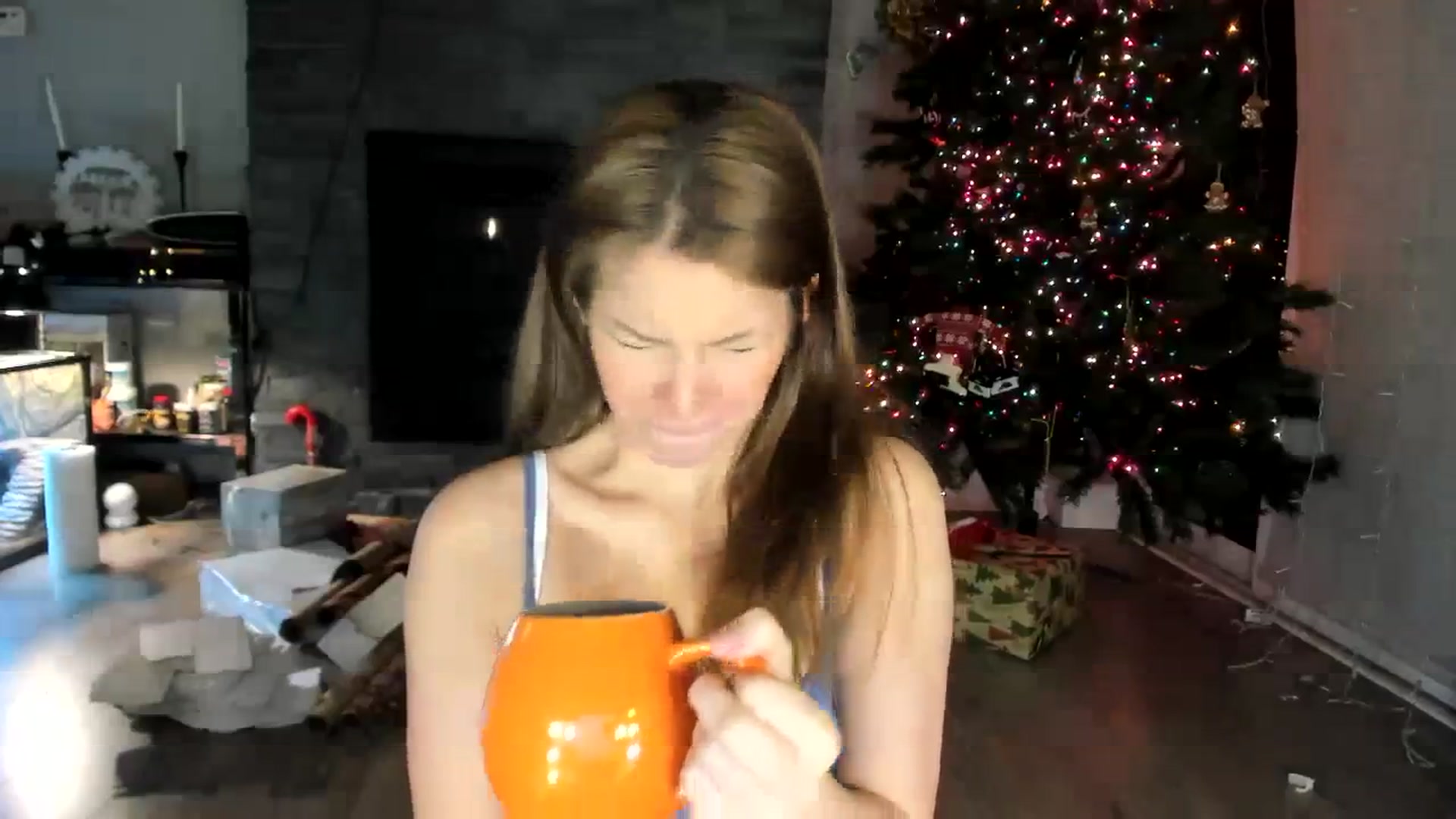 Gallery image thumbnail from Laurel's myfreecams stream on, 12/08/2023, 02:59 image 18 of 20