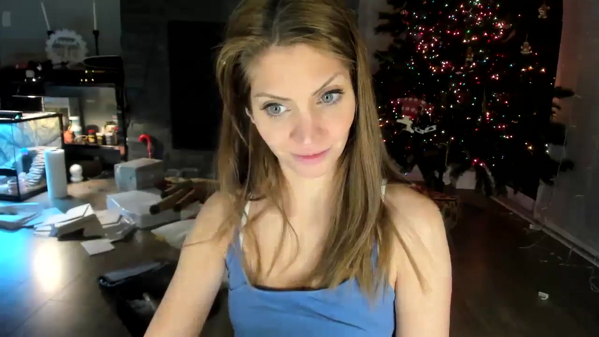 Gallery image thumbnail from Laurel's myfreecams stream on, 12/08/2023, 06:23 image 5 of 20