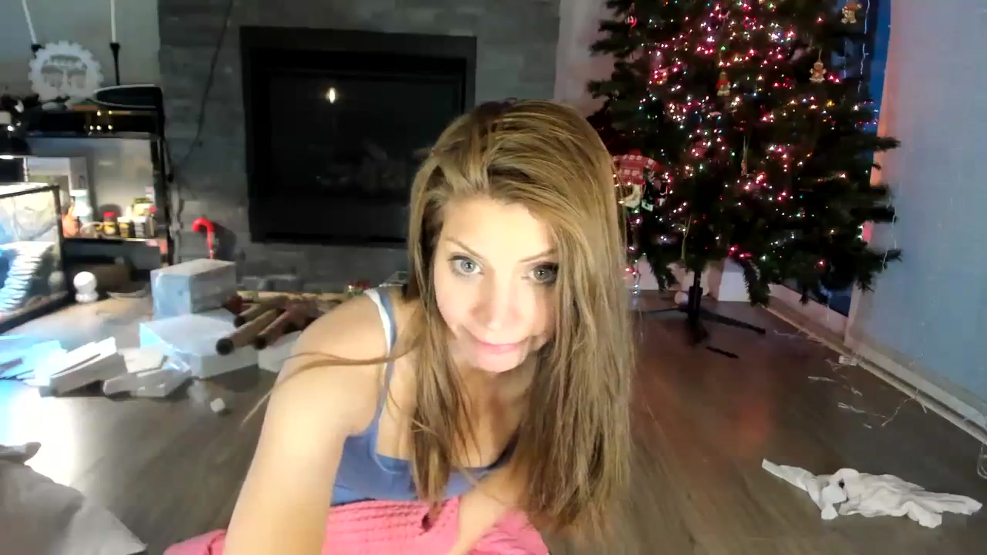 Gallery image thumbnail from Laurel's myfreecams stream on, 12/08/2023, 12:51 image 3 of 20