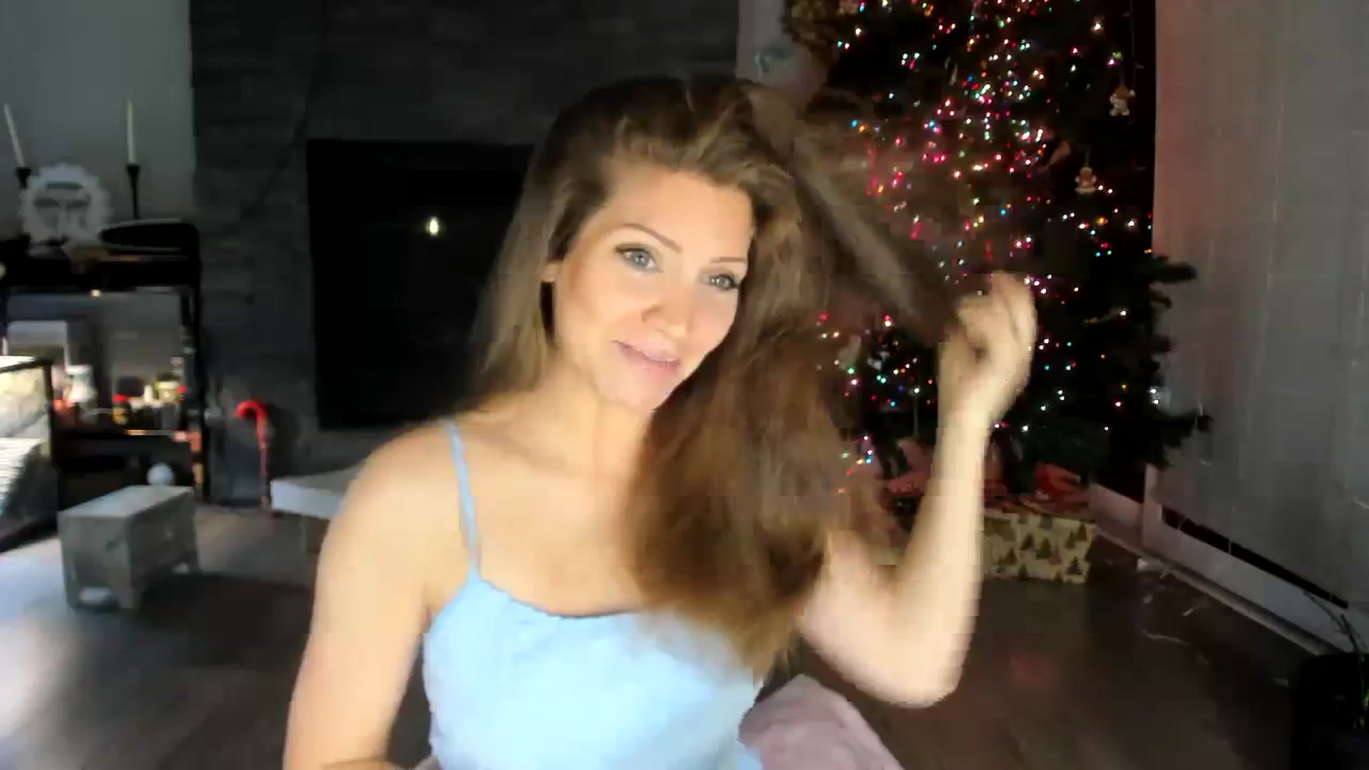 Gallery image thumbnail from Laurel's myfreecams stream on, 12/12/2023, 03:36 image 3 of 20