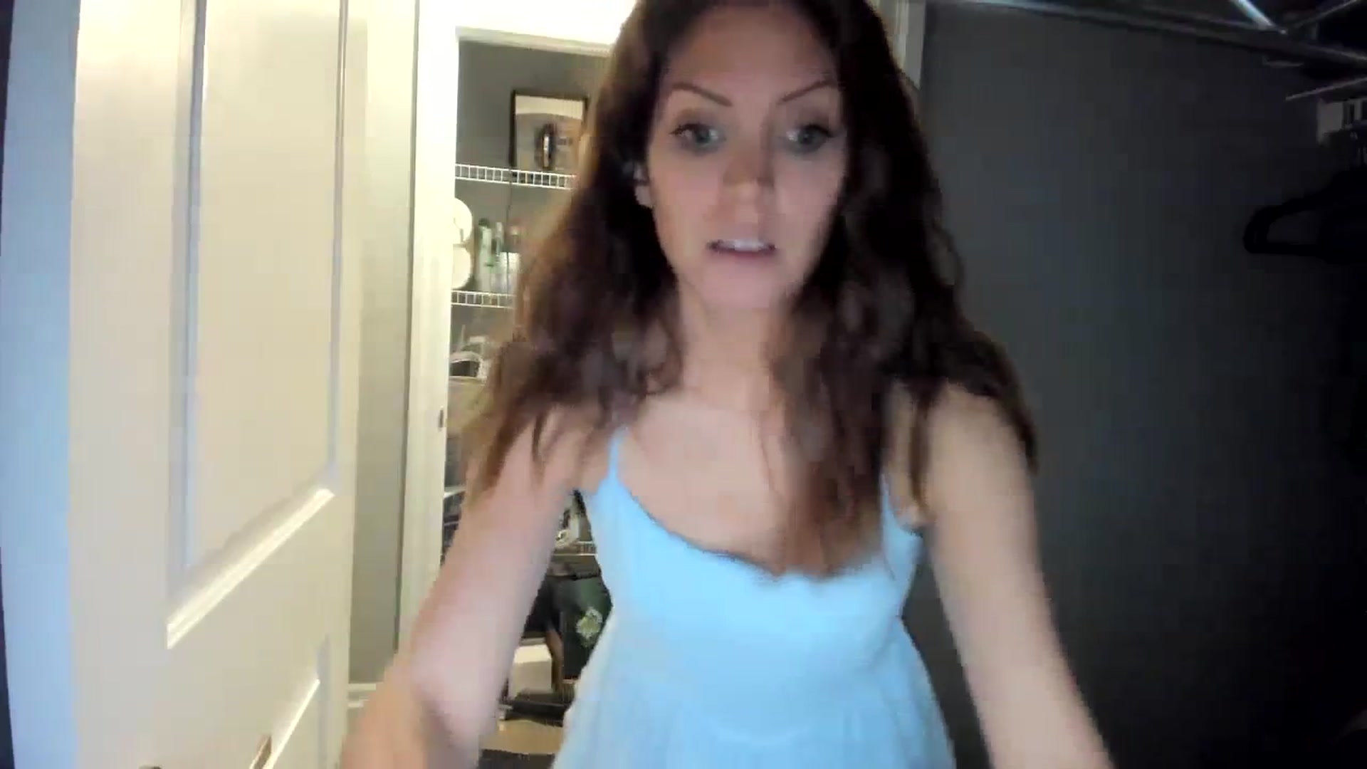 Gallery image thumbnail from Laurel's myfreecams stream on, 12/12/2023, 06:16 image 18 of 20