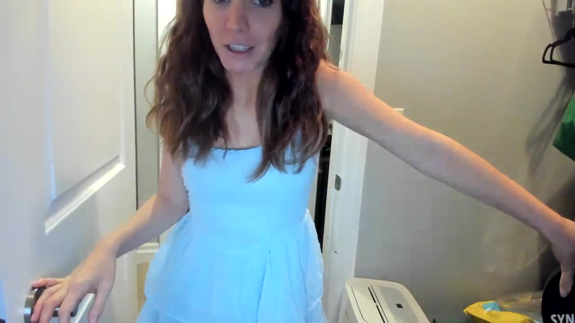 Gallery image thumbnail from Laurel's myfreecams stream on, 12/12/2023, 06:16 image 10 of 20