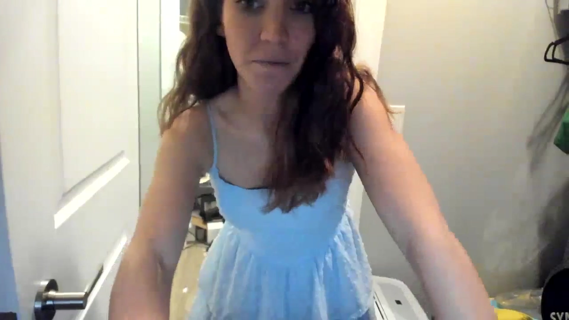 Gallery image thumbnail from Laurel's myfreecams stream on, 12/12/2023, 06:16 image 12 of 20