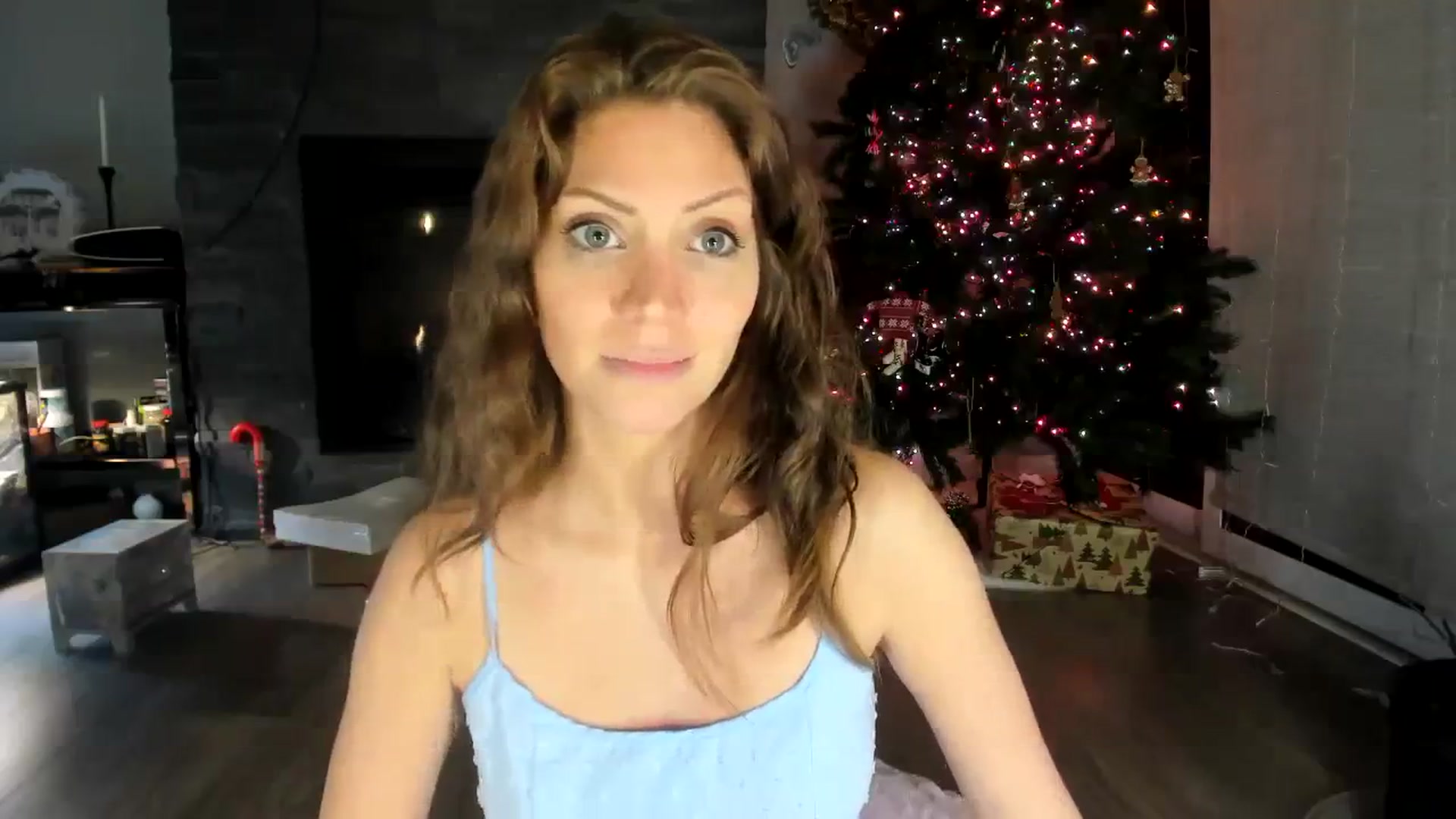 Gallery image thumbnail from Laurel's myfreecams stream on, 12/12/2023, 07:22 image 14 of 20