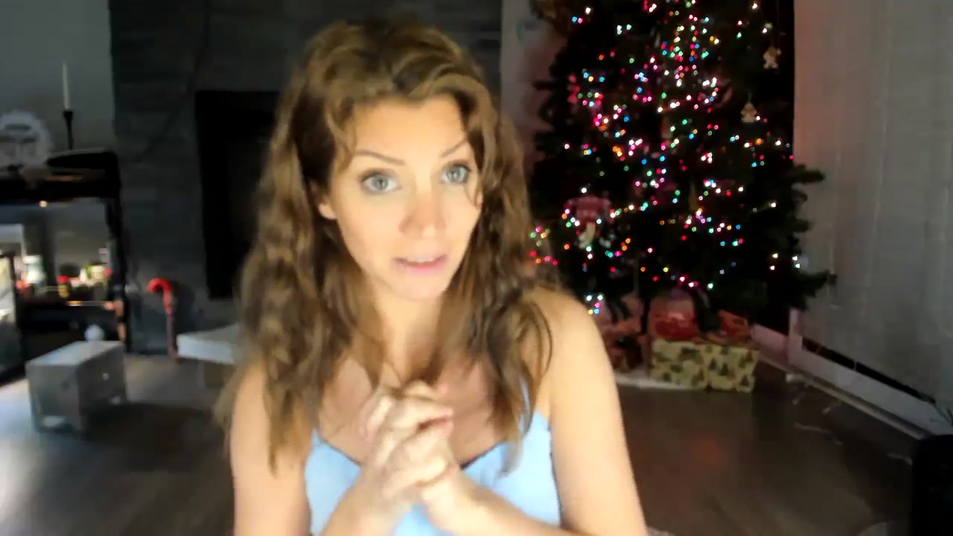 Gallery image thumbnail from Laurel's myfreecams stream on, 12/12/2023, 07:22 image 16 of 20