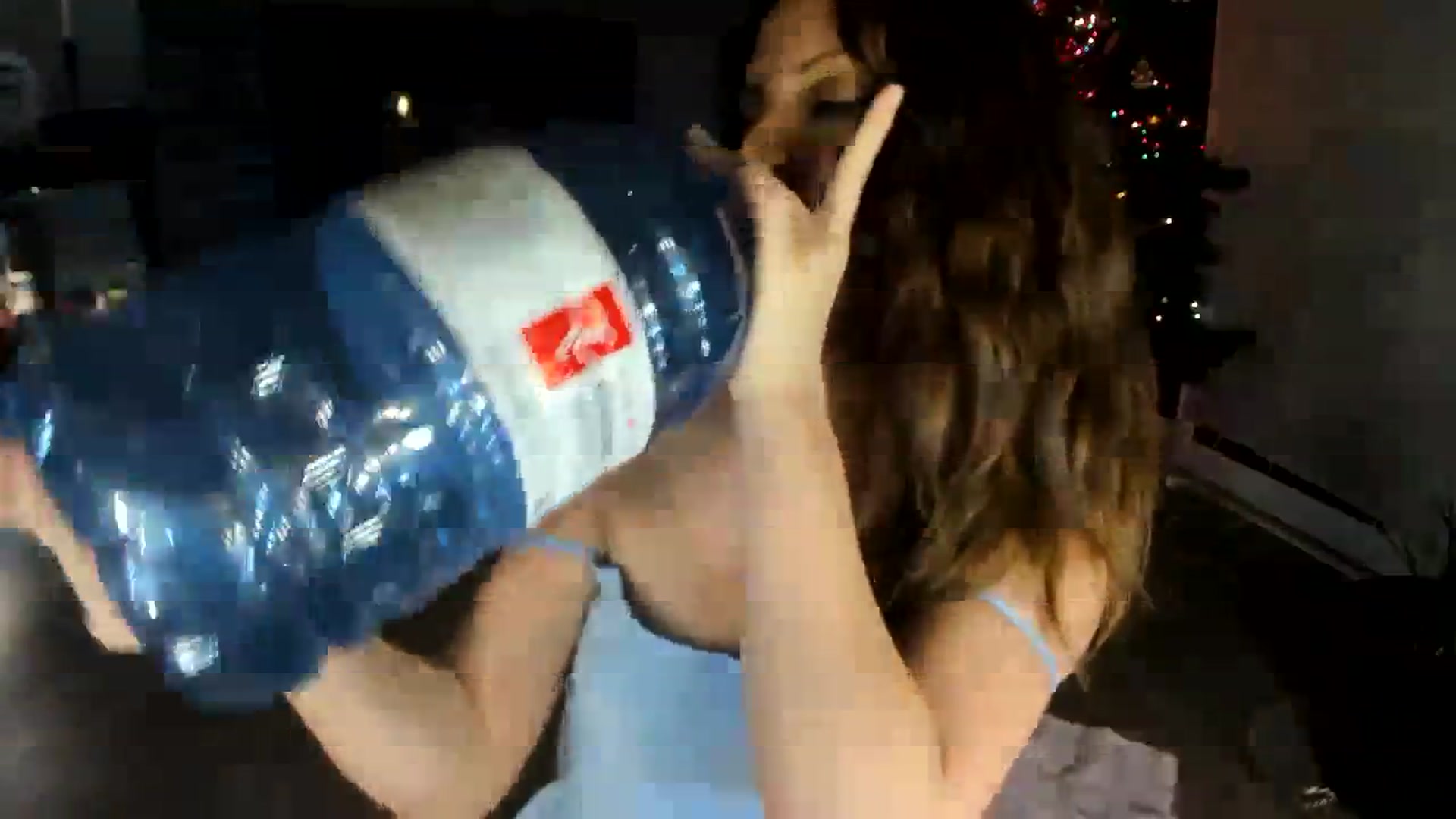 Gallery image thumbnail from Laurel's myfreecams stream on, 12/12/2023, 07:41 image 16 of 20