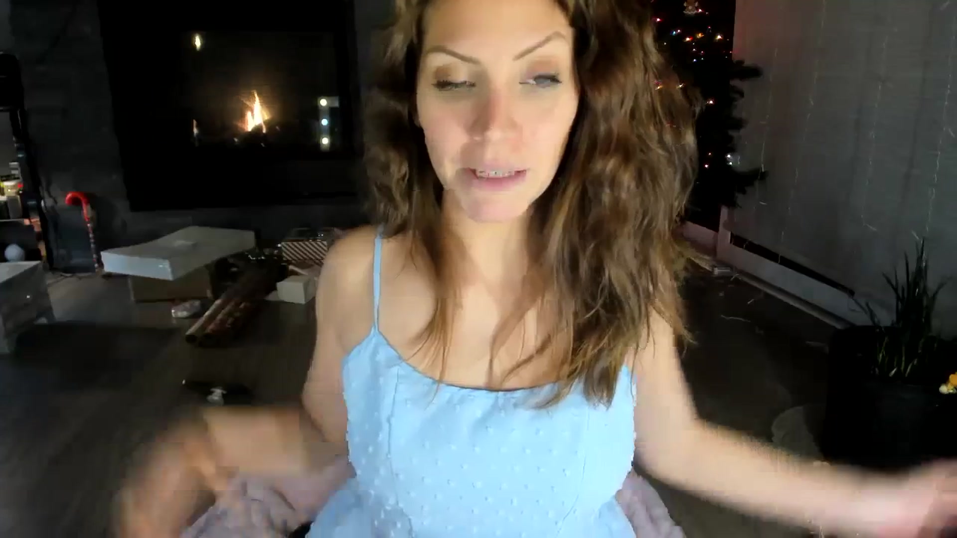 Gallery image thumbnail from Laurel's myfreecams stream on, 12/12/2023, 08:13 image 10 of 20