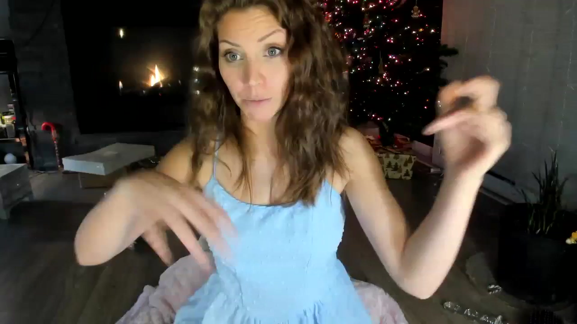 Gallery image thumbnail from Laurel's myfreecams stream on, 12/12/2023, 08:13 image 11 of 20