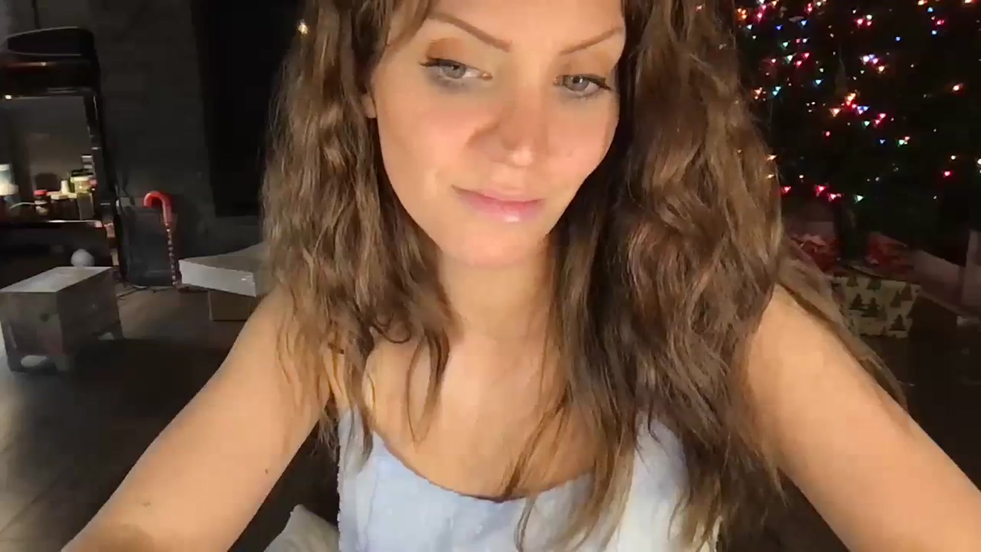 Gallery image thumbnail from Laurel's myfreecams stream on, 12/12/2023, 08:51 image 17 of 20