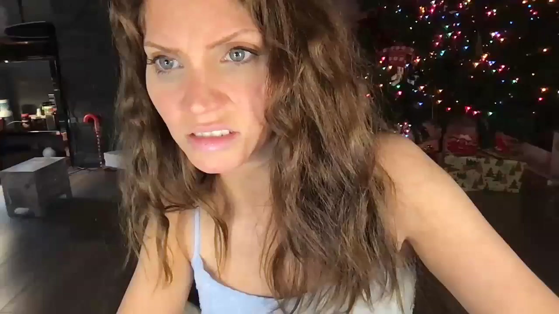 Gallery image thumbnail from Laurel's myfreecams stream on, 12/12/2023, 08:51 image 16 of 20